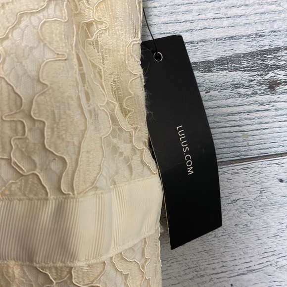 NWT Gorgeous Lulus Zenith Cream Lace Gown Size M - Picture 8 of 15